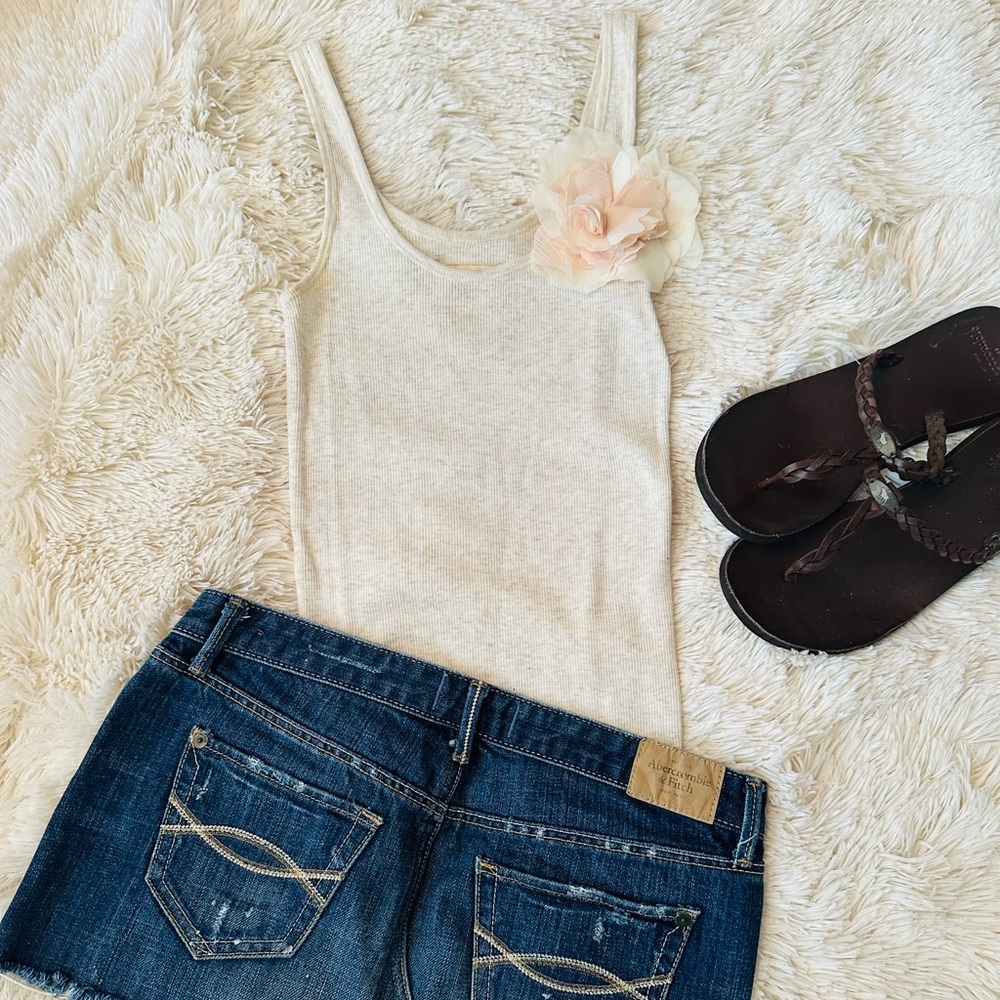 Vintage Hollister Flower Detail Tank